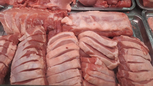 Giá cả thị trường hôm nay 21/8: Thịt cốt-lết heo 69 ngàn đồng/kg 1